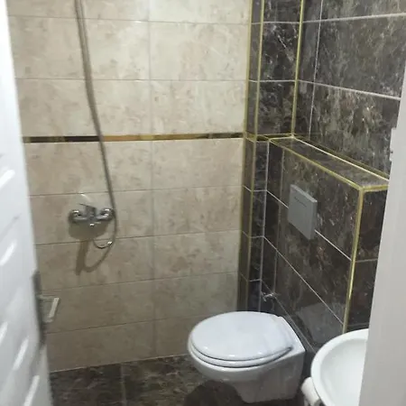 Ustun Apart Готель *