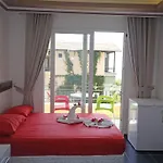 Ustun Apart אלאניה